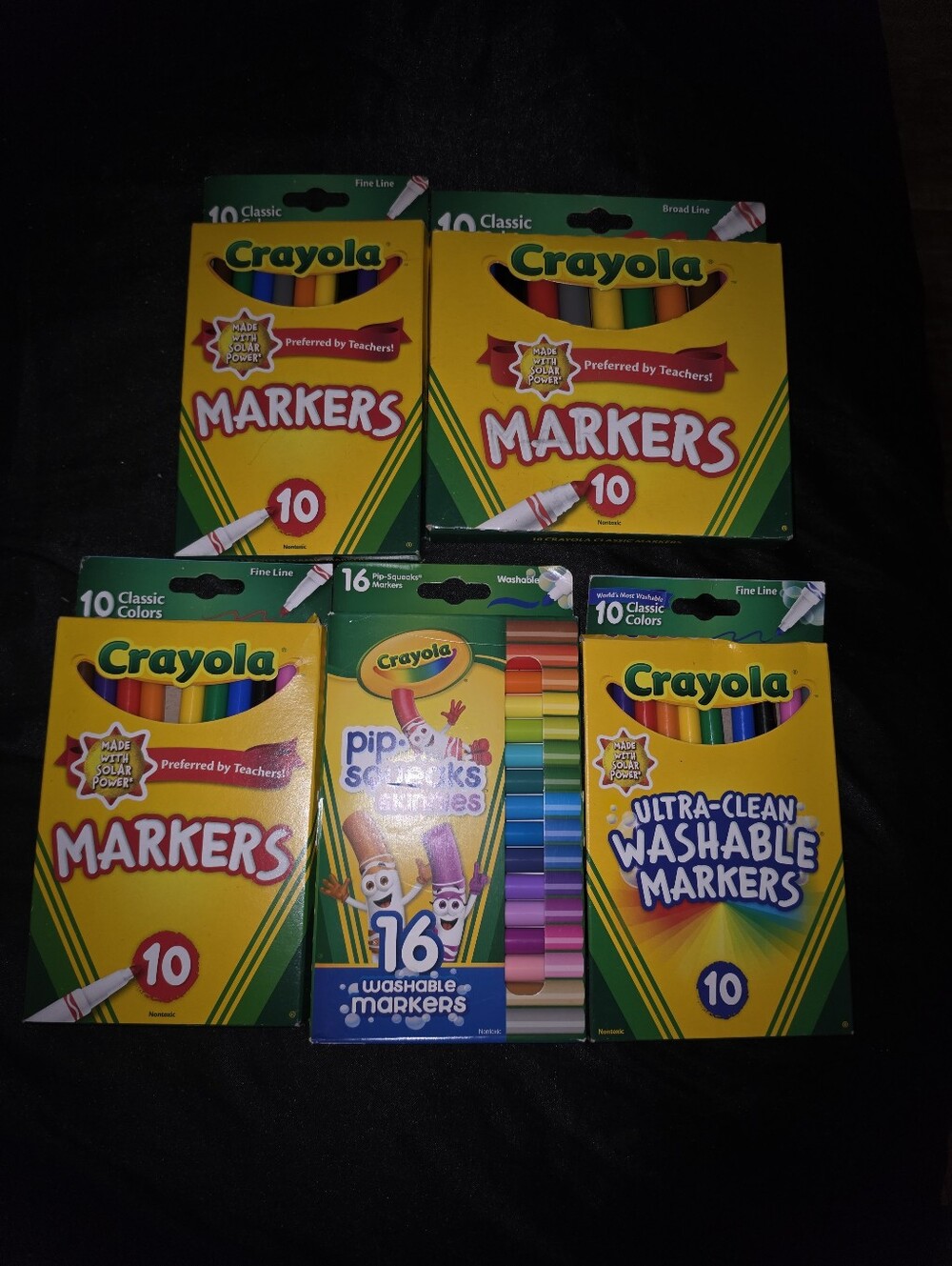 Crayola lot (Markers)